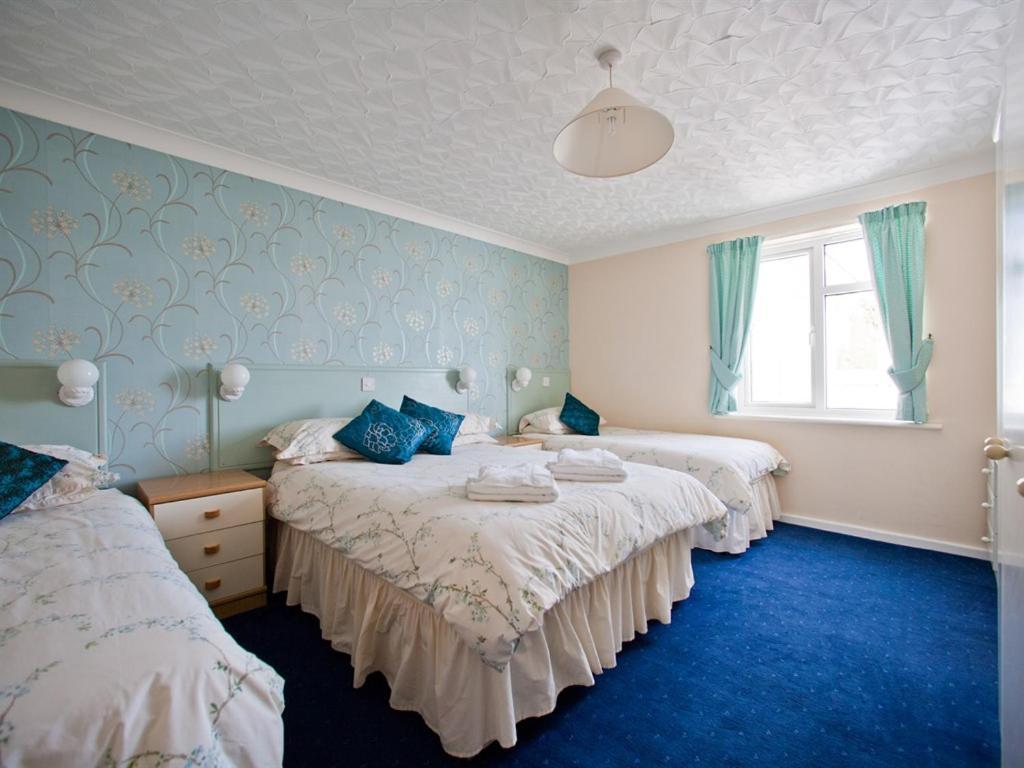The Aqua Bed & Breakfast Шанклин Стая снимка